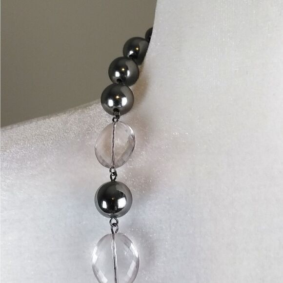 Necklace-18" Clear, gray and hematite beads - Picture 2 of 5
